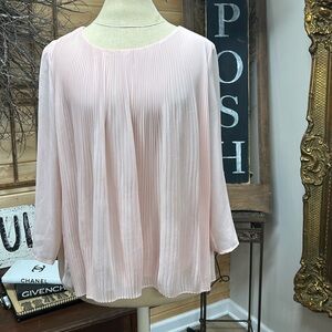 Pale pink Pleated top